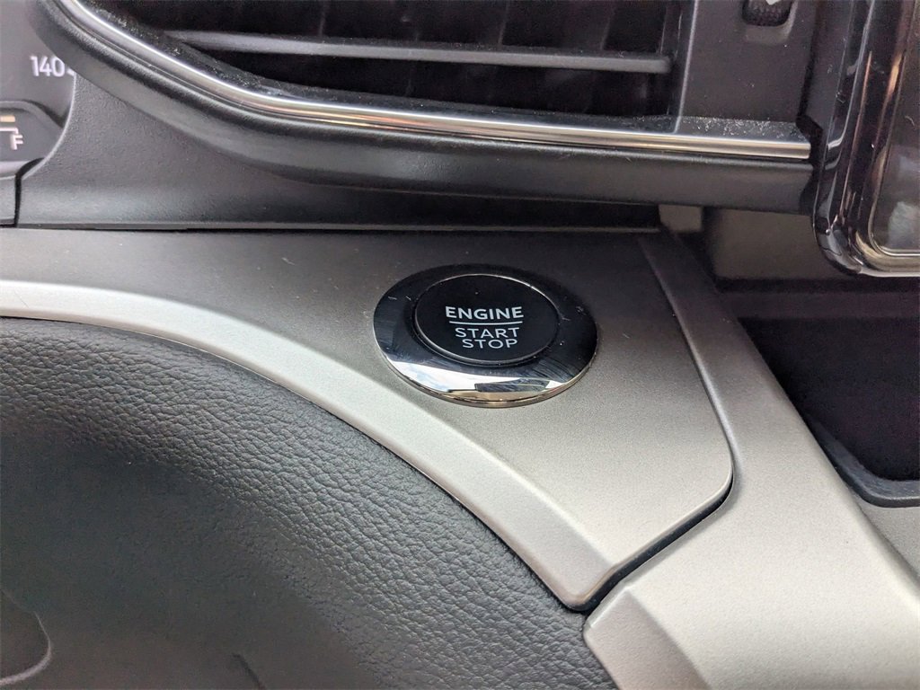 Used 2022 Ford Explorer XLT w/ Equipment Group 202A image 22