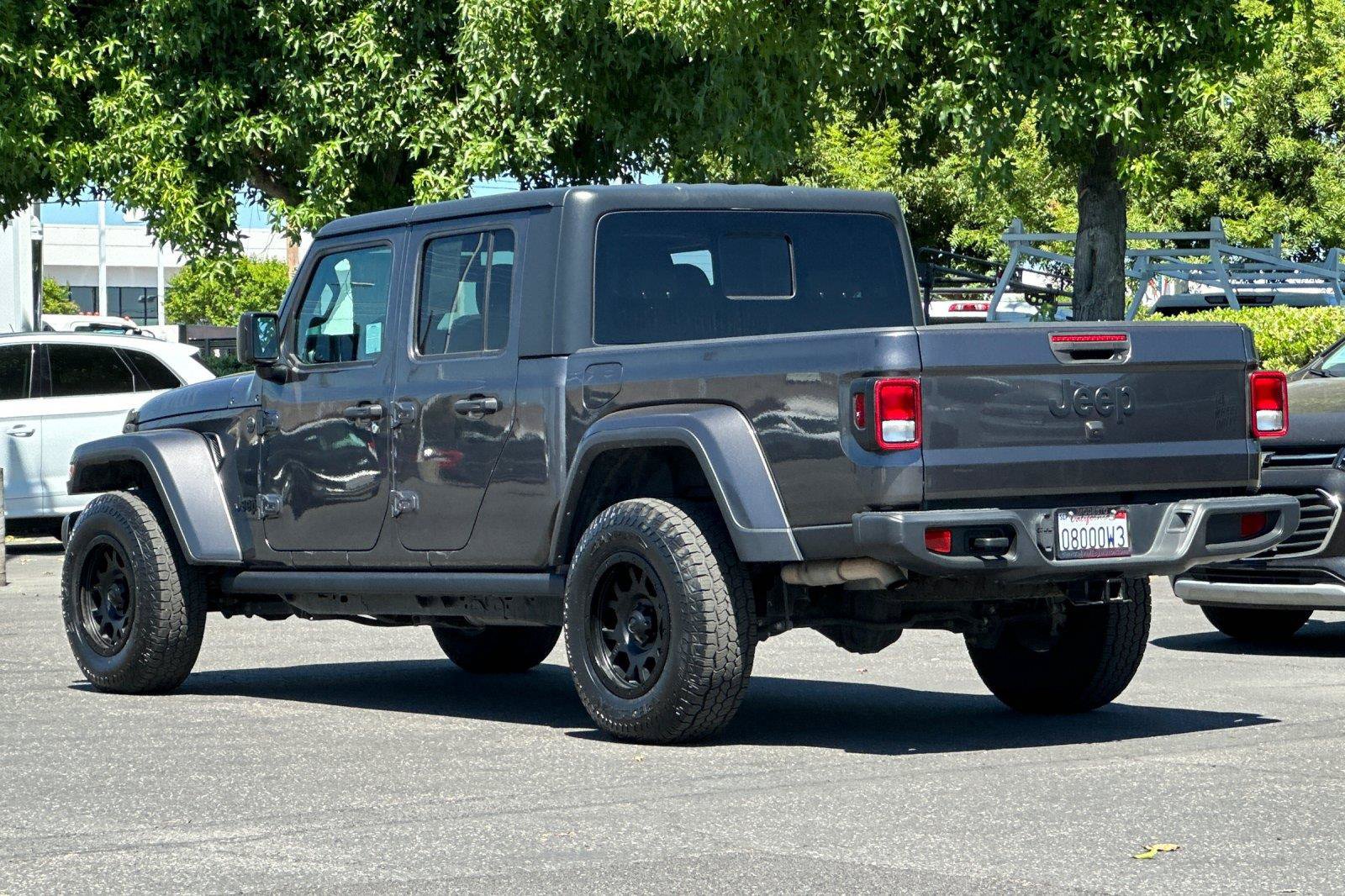 Used 2023 Jeep Gladiator Sport AWD/4WD image 5