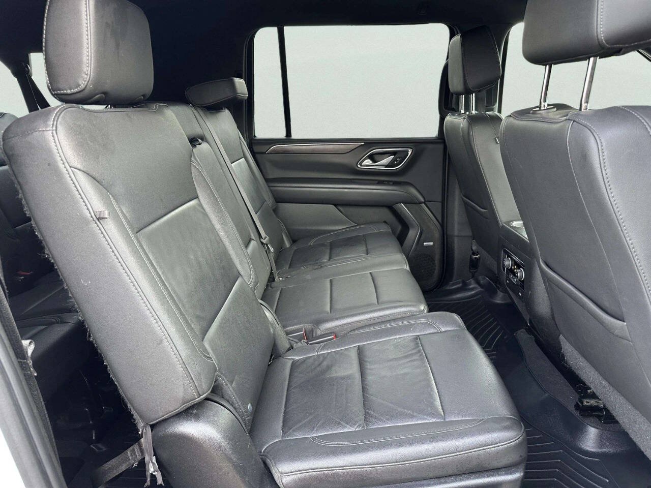 Used 2022 Chevrolet Suburban Z71 AWD/4WD image 23