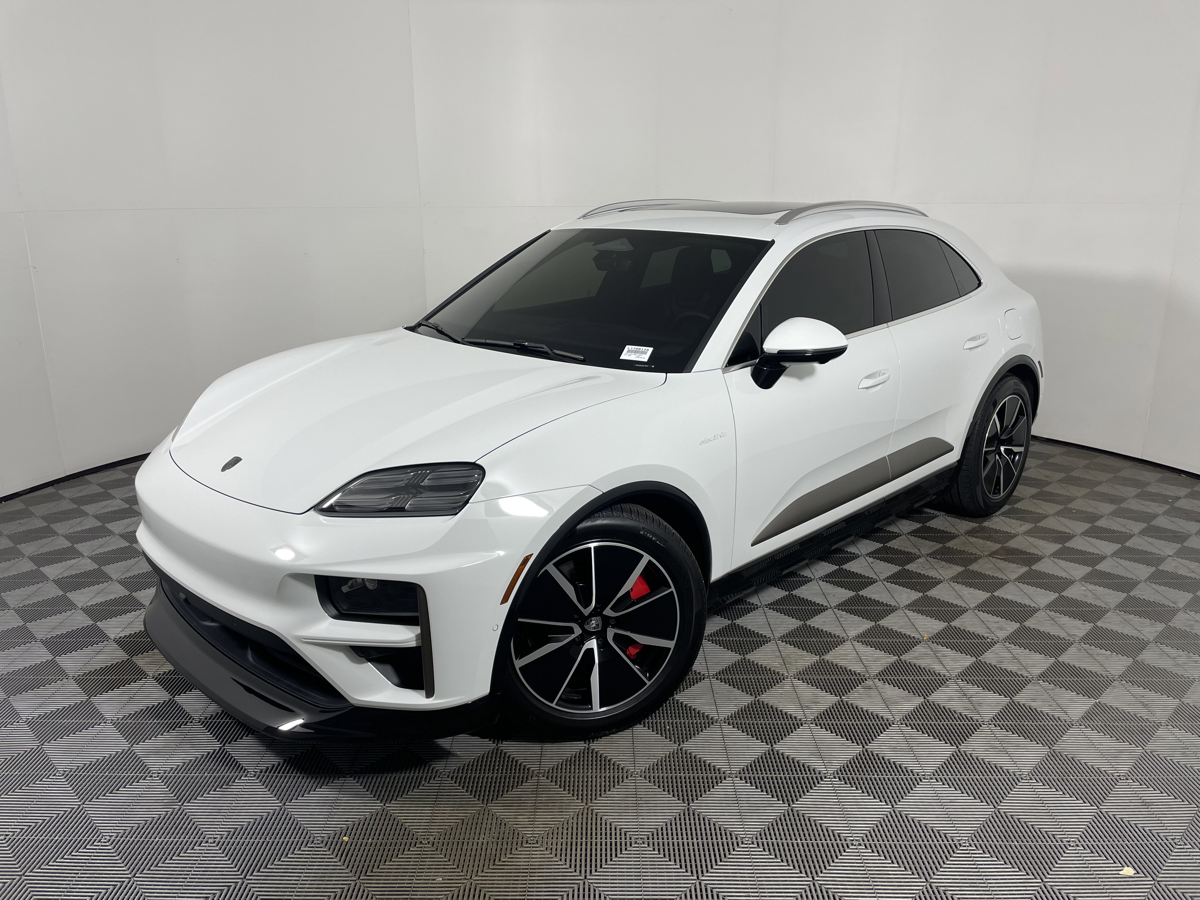 Certified 2025 Porsche Macan Turbo Electric image 1