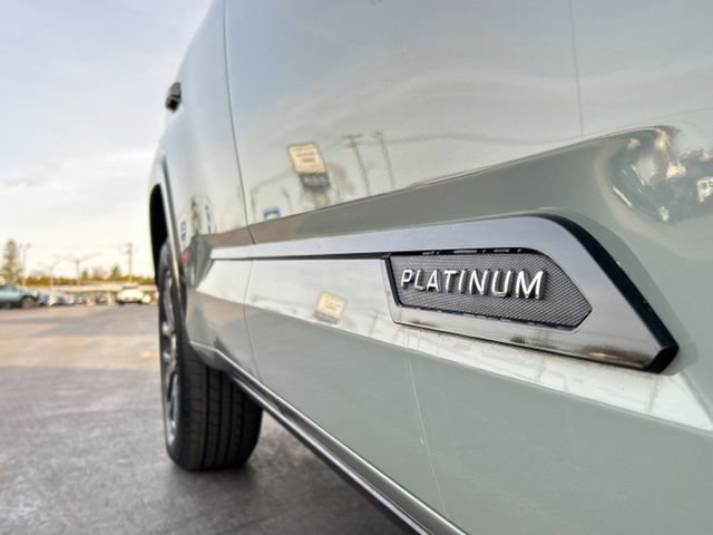 Used 2024 Toyota Sequoia Platinum image 18