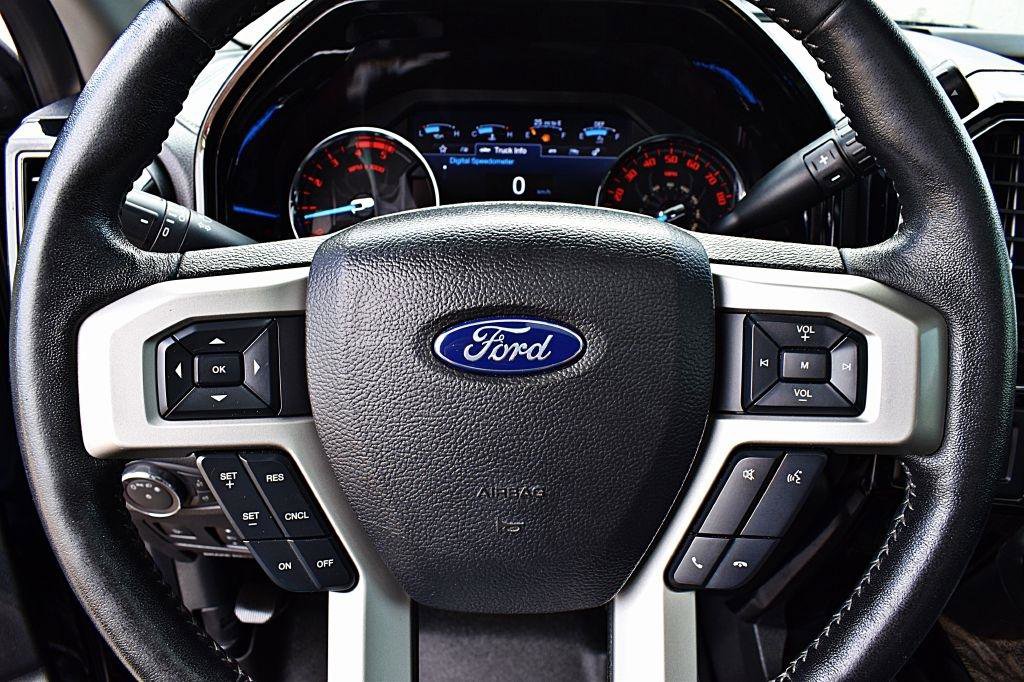 Used 2019 Ford F250 Lariat w/ Lariat Ultimate Package AWD/4WD image 39