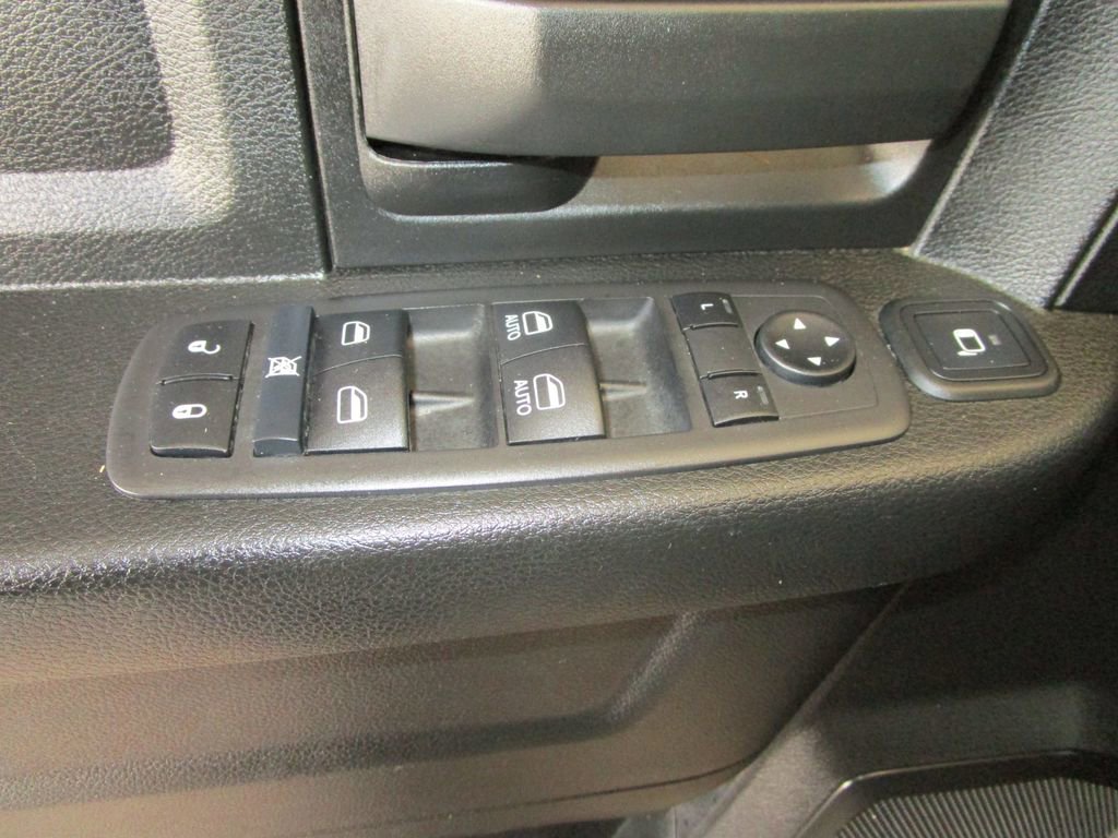 Used 2024 RAM 3500 Tradesman image 27