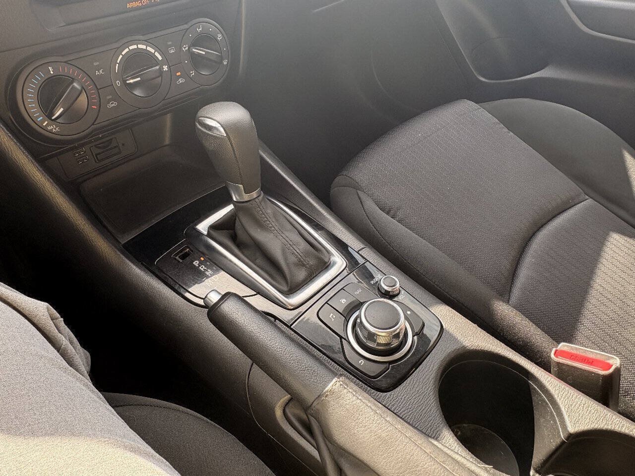 Used 2015 MAZDA MAZDA3 i Sport FWD image 24