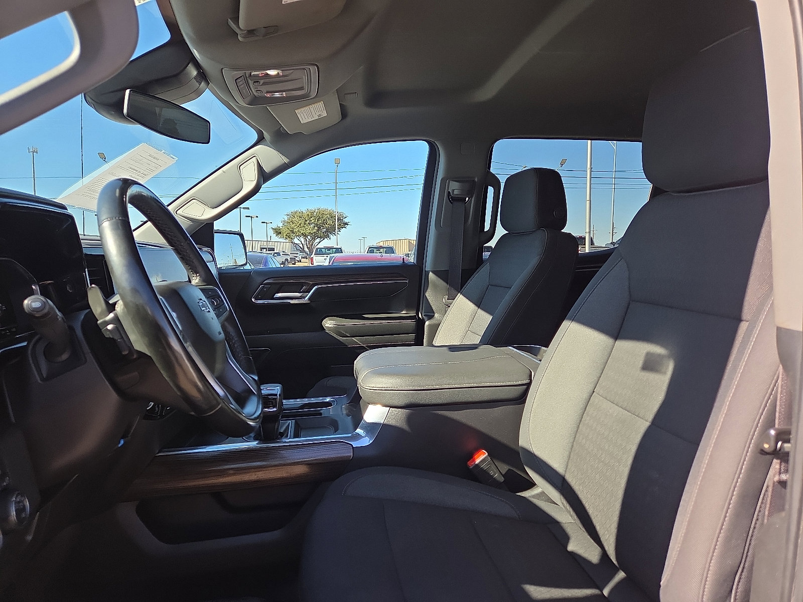 Used 2024 Chevrolet Silverado 1500 LT Trail Boss w/ Protection Package image 12