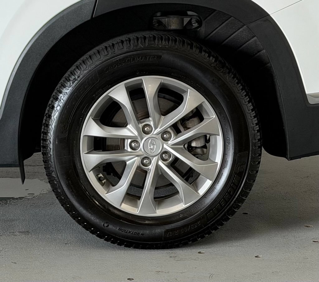 Used 2019 Hyundai Santa Fe SEL AWD/4WD image 8