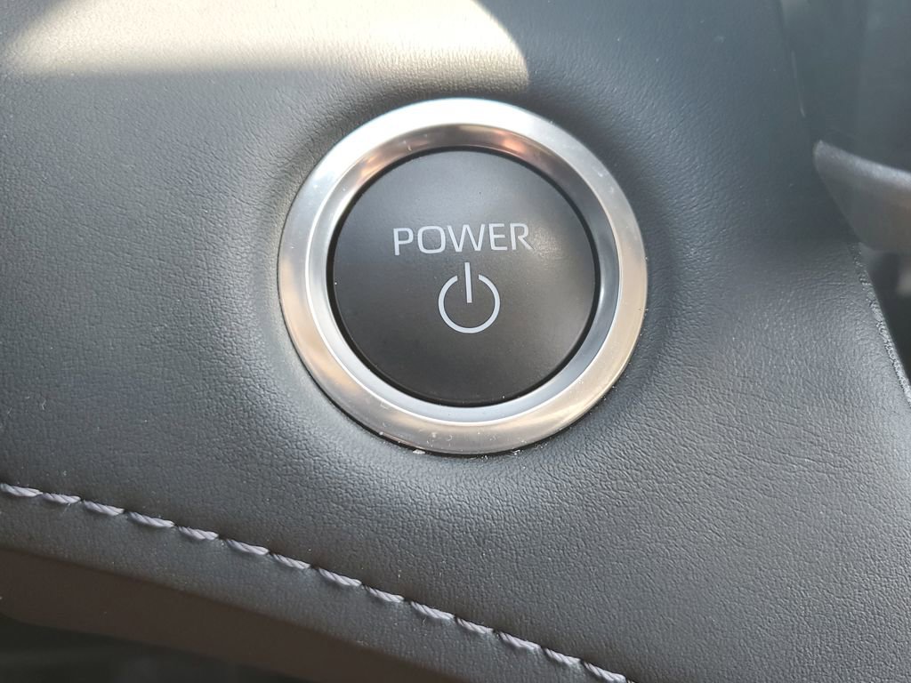 Used 2025 Toyota Highlander Limited image 35