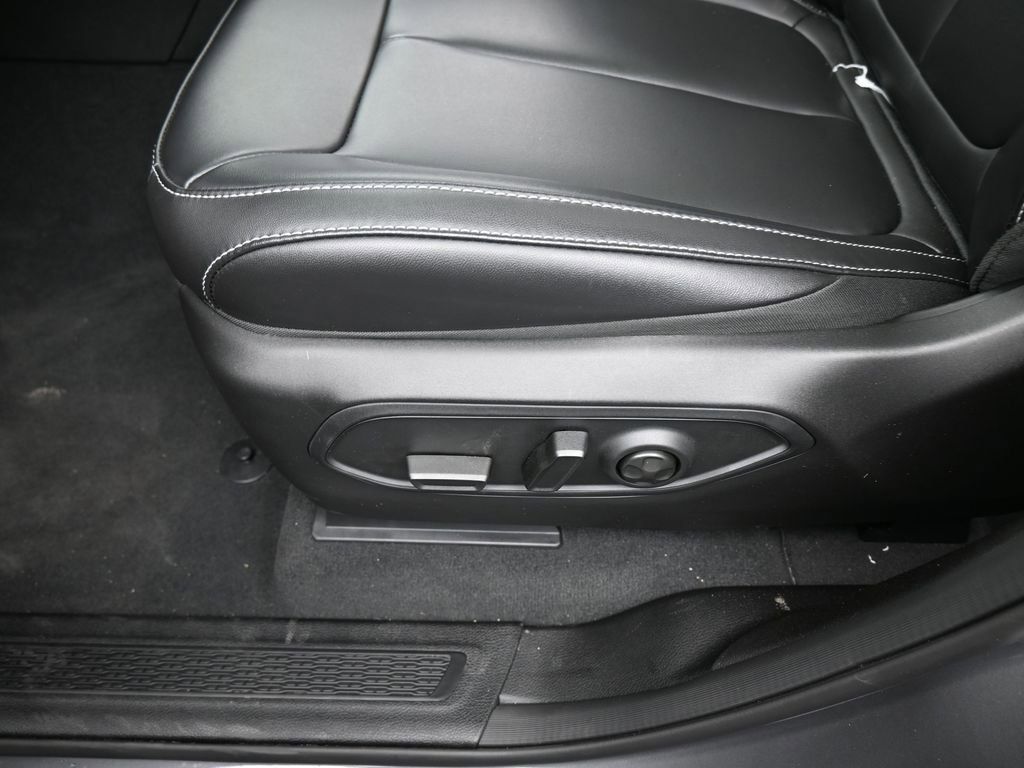 New 2026 Jeep Grand Cherokee Limited RWD image 15