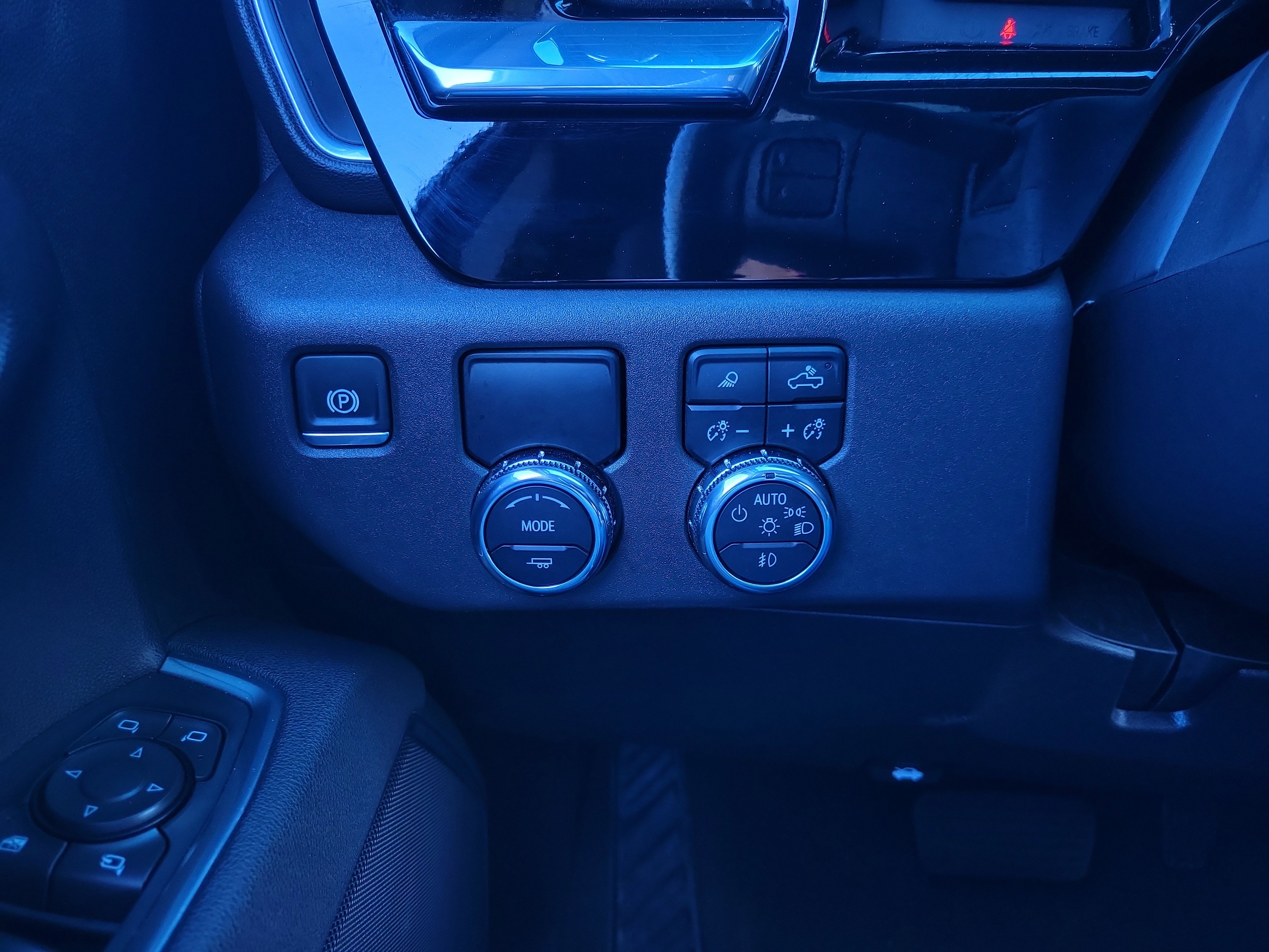Used 2025 GMC Sierra 1500 SLT RWD image 31
