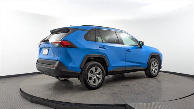 Used 2019 Toyota RAV4 LE image 8