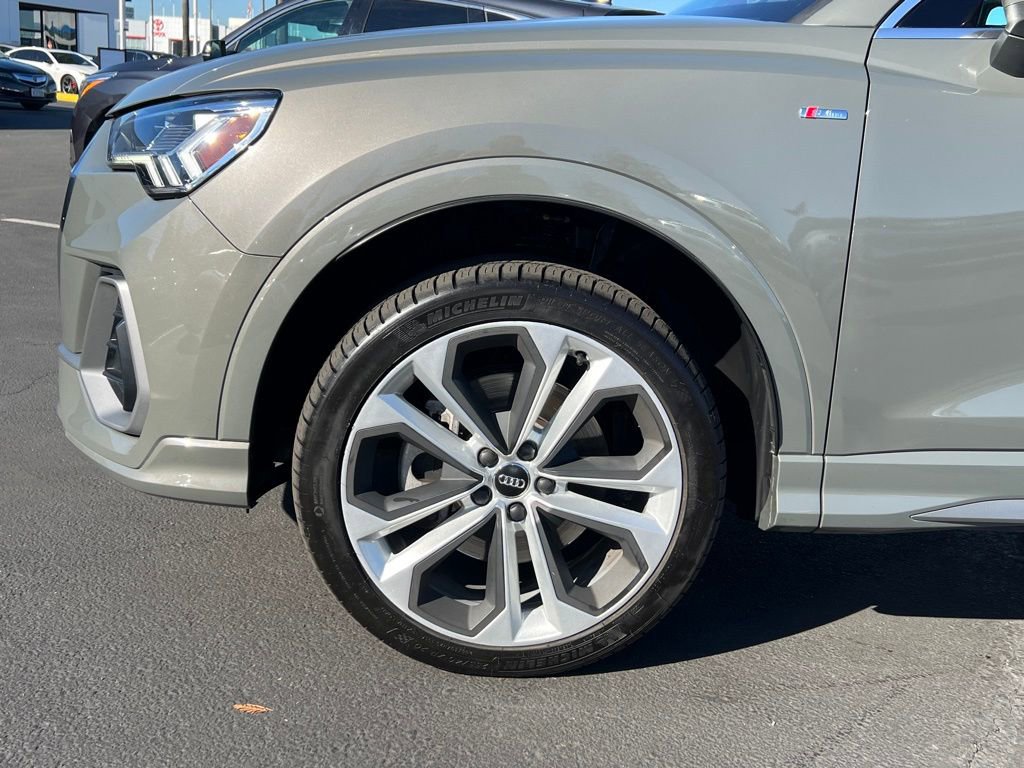 Used 2020 Audi Q3 2.0T Premium Plus w/ Premium Plus Package image 5