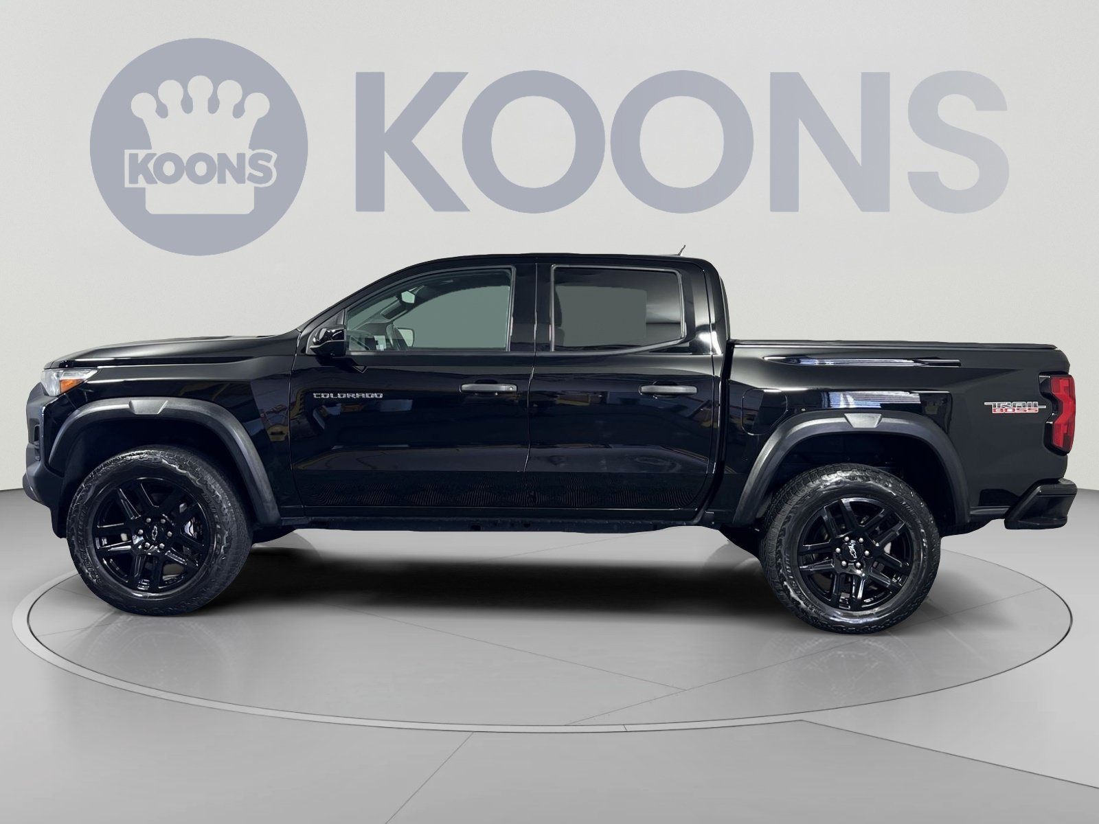 Used 2023 Chevrolet Colorado Trail Boss w/ Technology Package AWD/4WD image 7