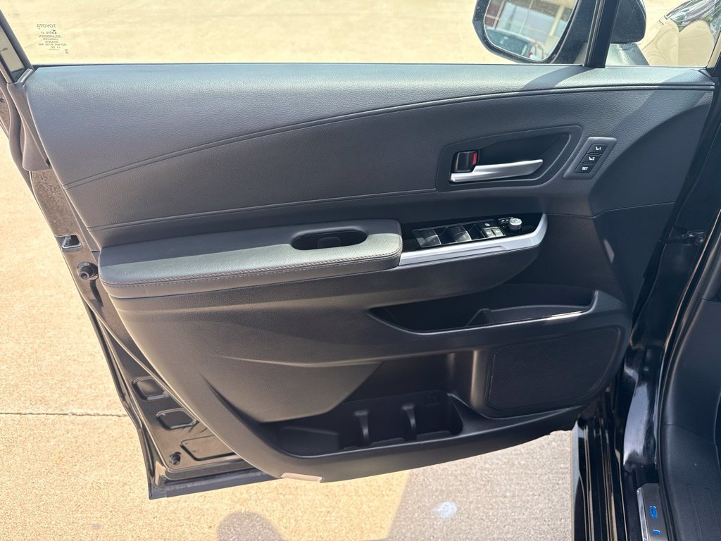 Certified 2025 Toyota Sienna Limited AWD/4WD image 20