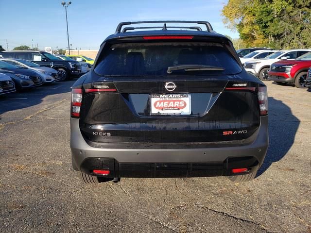 New 2026 Nissan Kicks SR w/ Cold Weather Package image 5