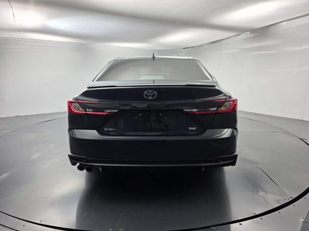 Used 2025 Toyota Camry SE FWD image 5