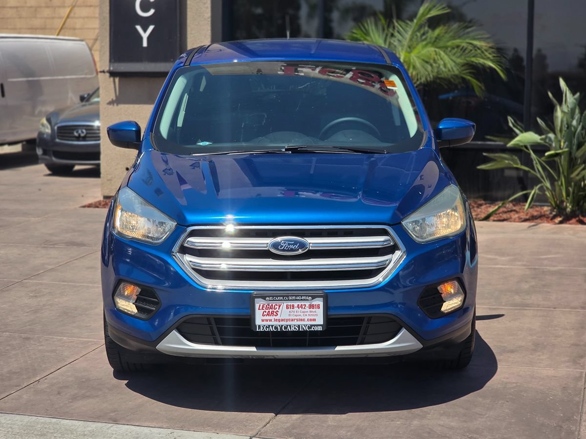 Used 2017 Ford Escape SE FWD image 4