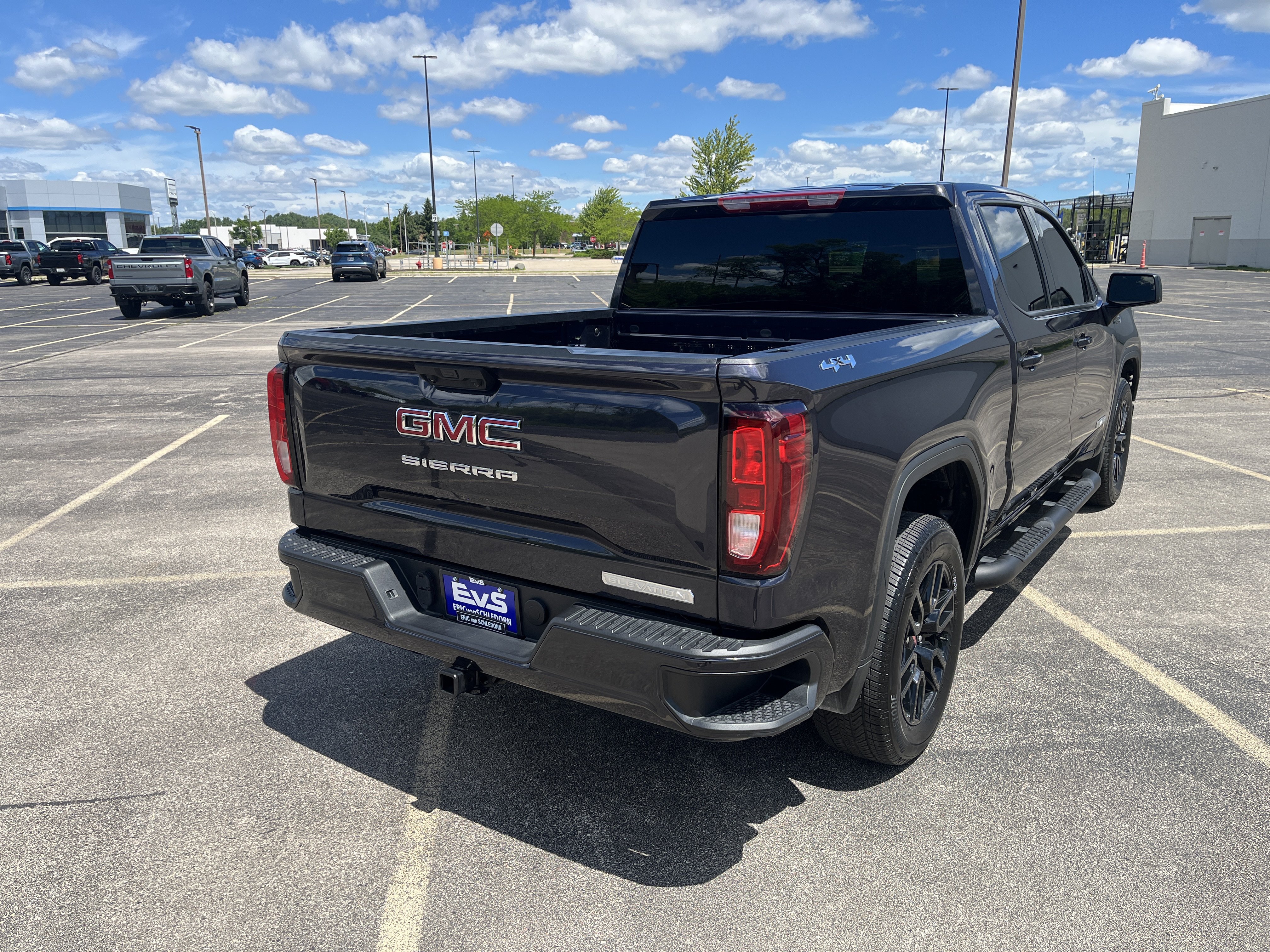 Used 2025 GMC Sierra 1500 Elevation AWD/4WD image 6