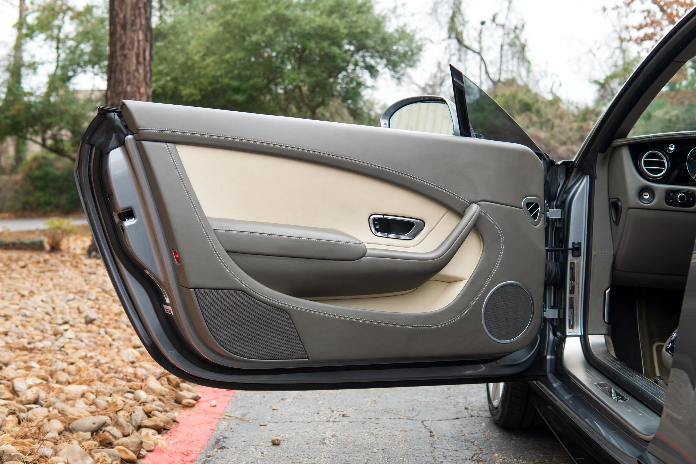 Used 2017 Bentley Continental GT V8 S image 27