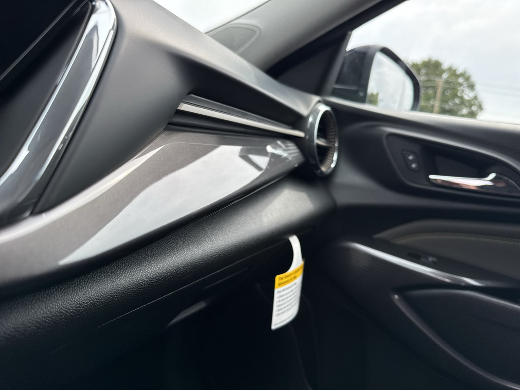 New 2026 Chevrolet Trax ACTIV w/ Sunroof Package FWD image 19