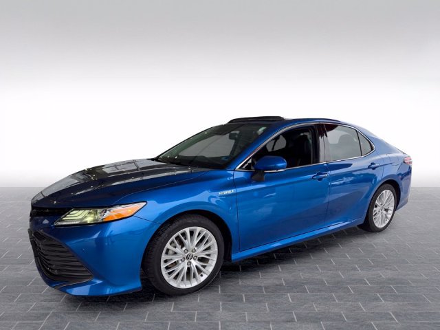 Used 2020 Toyota Camry XLE w/ Driver Assist Package FWD image 3