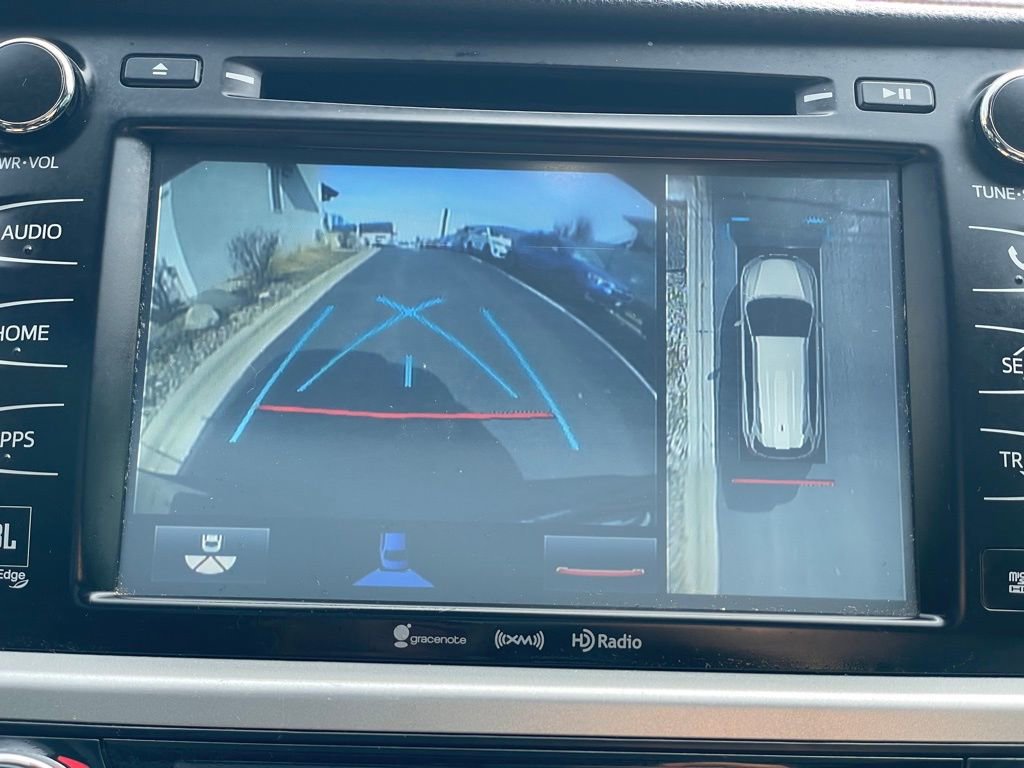 Used 2017 Toyota Highlander Limited Platinum AWD/4WD image 30