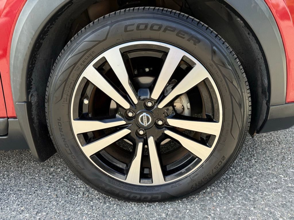 Used 2019 Nissan Kicks SR w/ Exterior Electronics Package image 6
