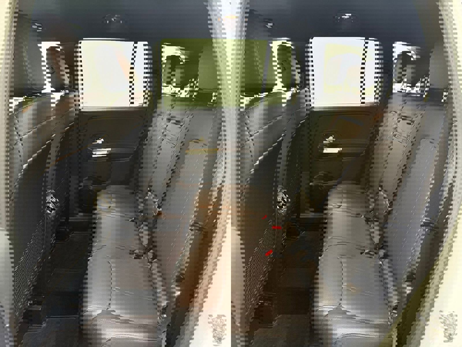 Used 2020 Mercedes-Benz GLB 250 image 40