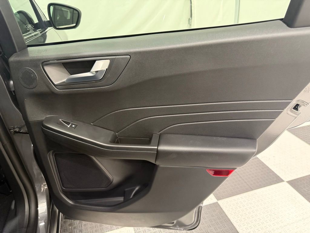 New 2025 Ford Escape SE w/ PHEV Premium Package image 23