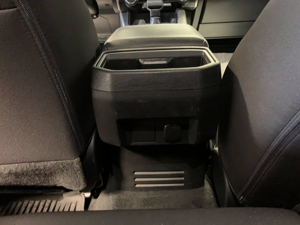Used 2025 Toyota Tacoma SR5 AWD/4WD image 15