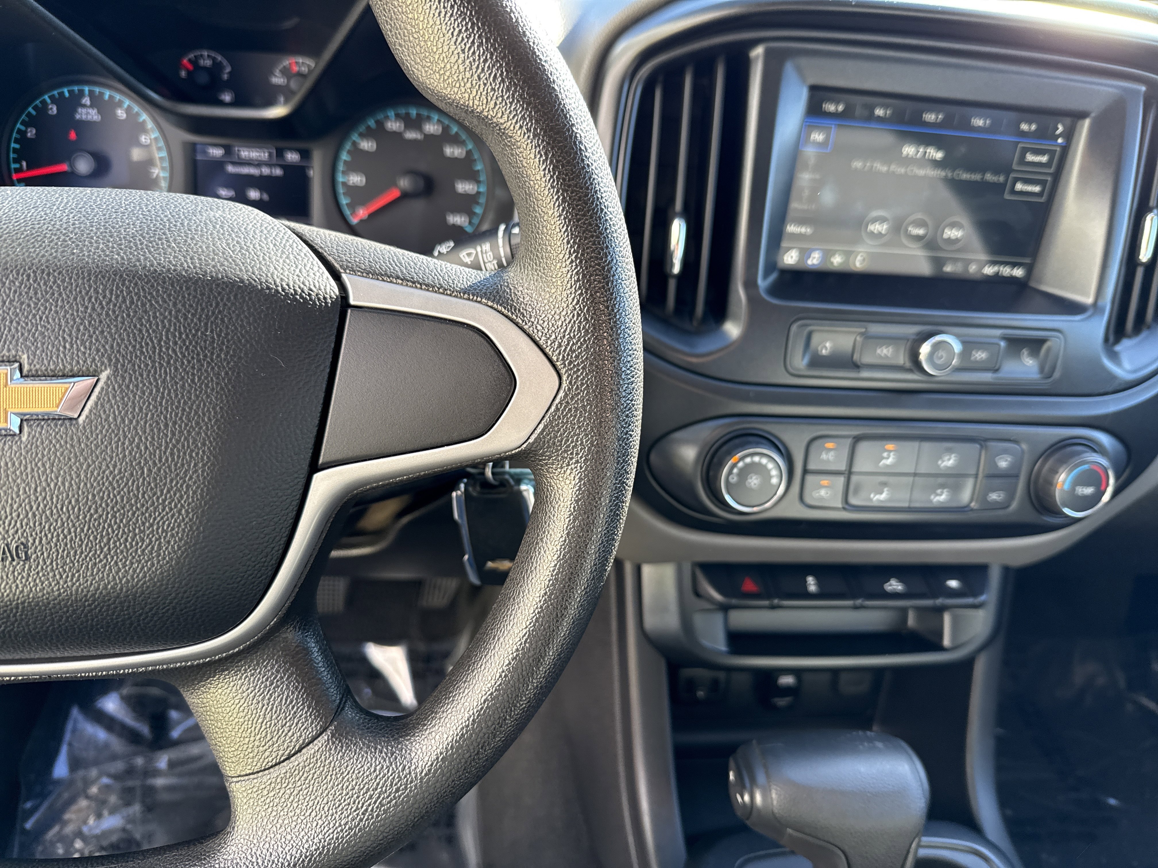 Used 2019 Chevrolet Colorado W/T w/ Custom Special Edition image 20