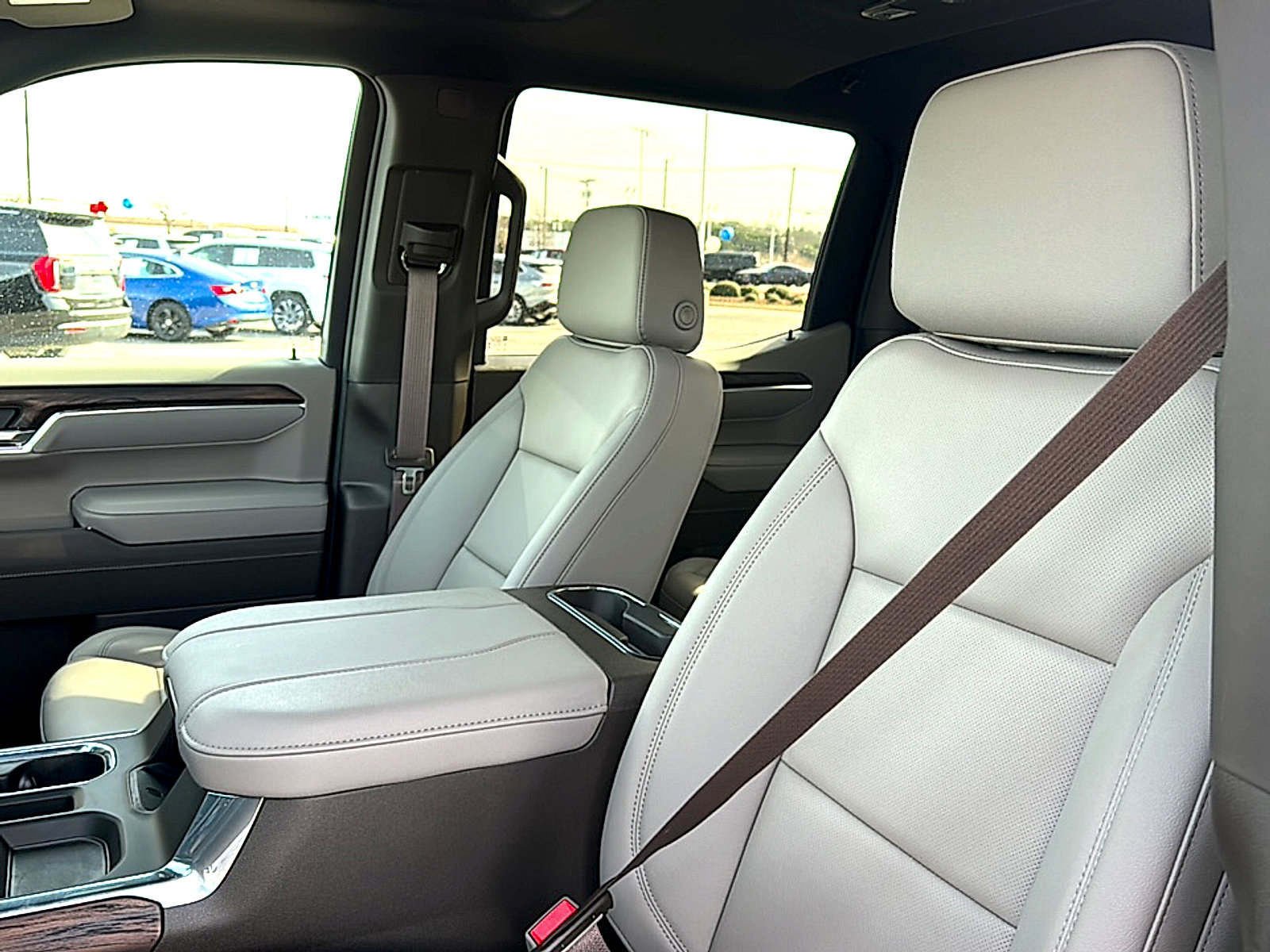 Used 2026 GMC Sierra 1500 SLT image 14