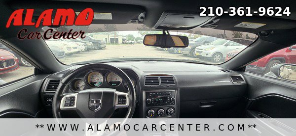 Used 2012 Dodge Challenger SXT RWD image 32