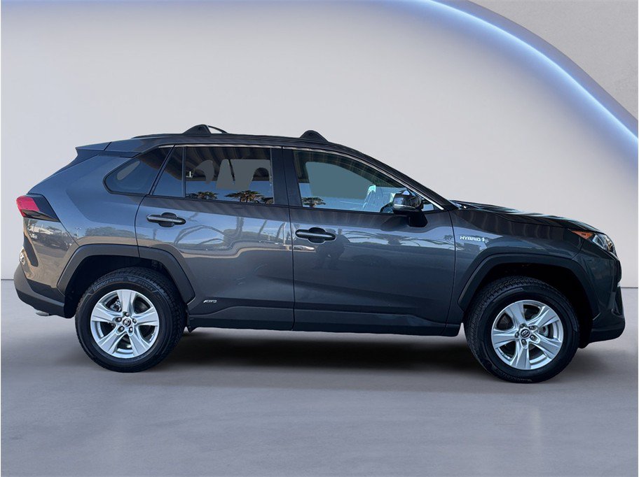 Used 2019 Toyota RAV4 XLE AWD/4WD image 7
