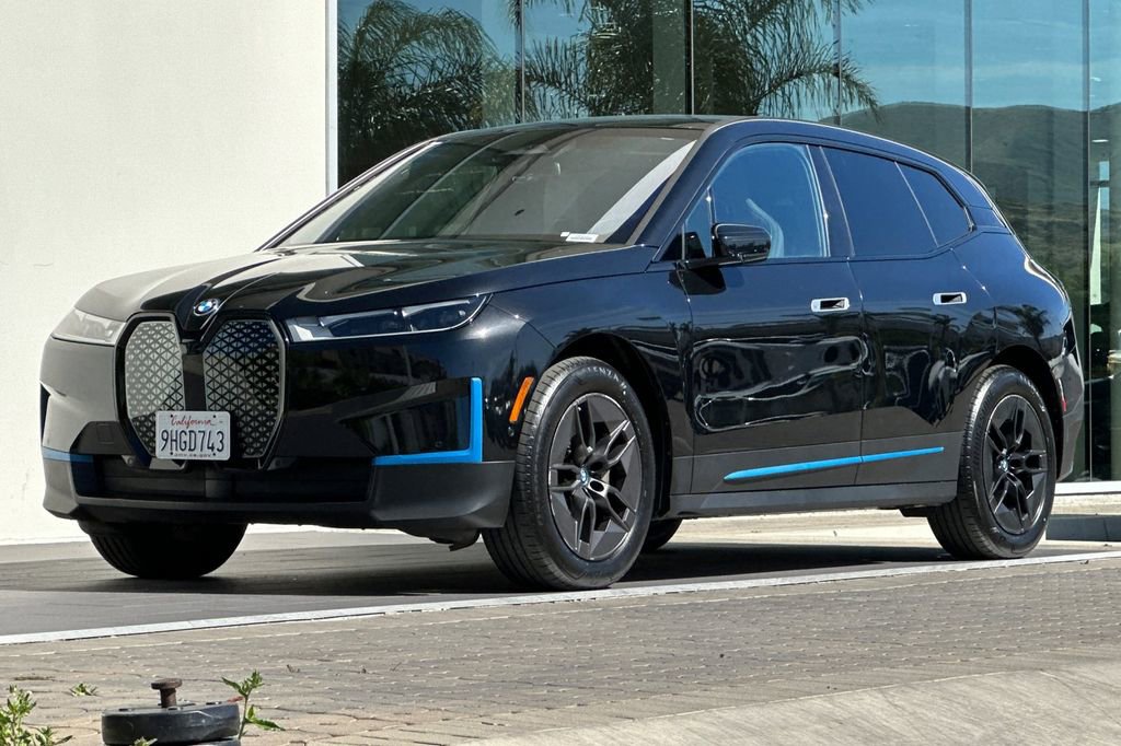 Used 2023 BMW iX xDrive50 w/ BMW I Signature Blue Package AWD/4WD image 7