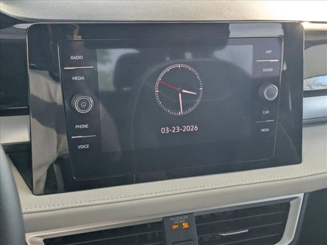 Used 2025 Volkswagen Taos SE image 14