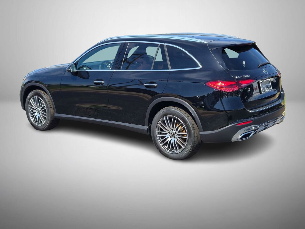 New 2025 Mercedes-Benz GLC 300 4MATIC image 3