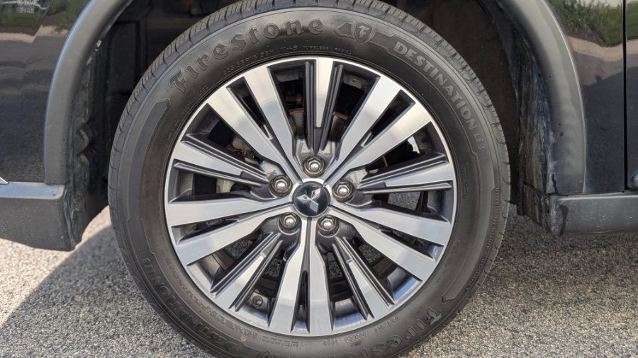 Used 2020 Mitsubishi Outlander ES FWD image 29