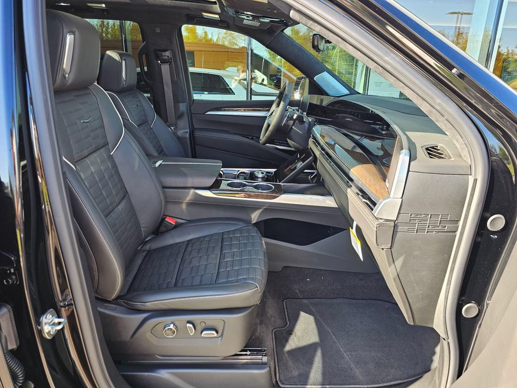 New 2026 Cadillac Escalade Platinum Sport AWD/4WD image 11