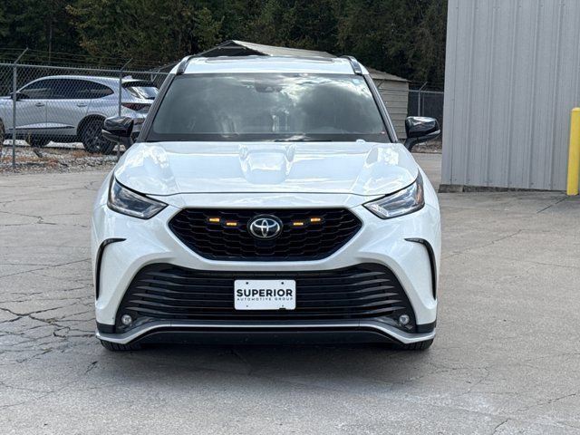 Used 2021 Toyota Highlander XSE FWD image 16