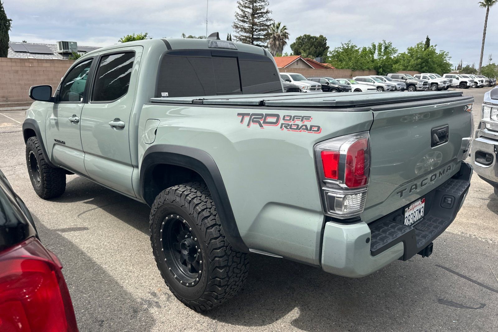Used 2022 Toyota Tacoma TRD Off-Road w/ Technology Package image 5