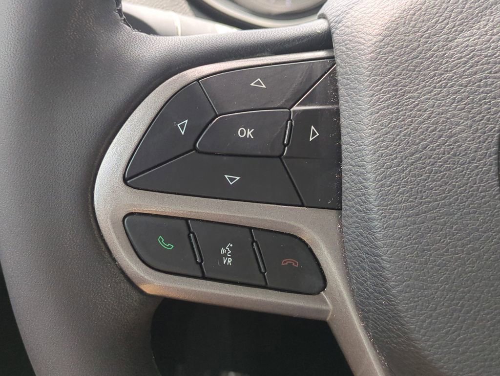 Used 2022 Jeep Cherokee Limited w/ Elite Package image 29