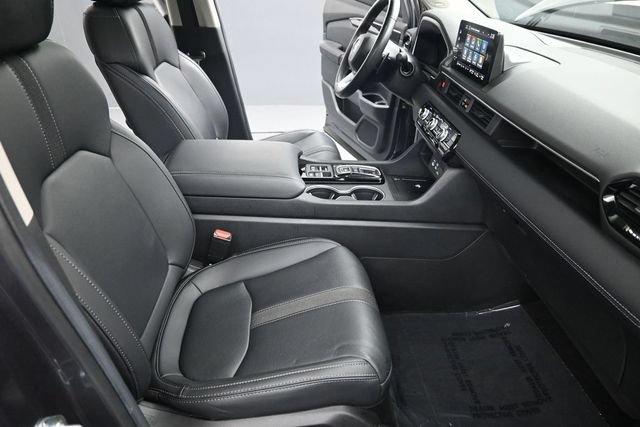 Used 2025 Honda Pilot Touring image 19