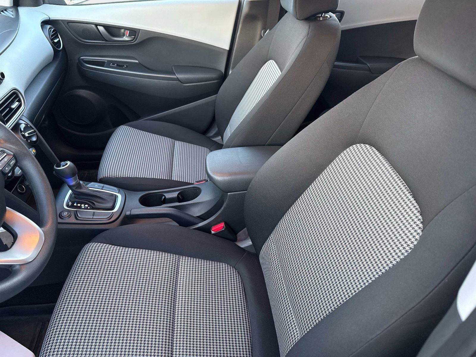 Used 2021 Hyundai Kona SE w/ Cargo Package image 19