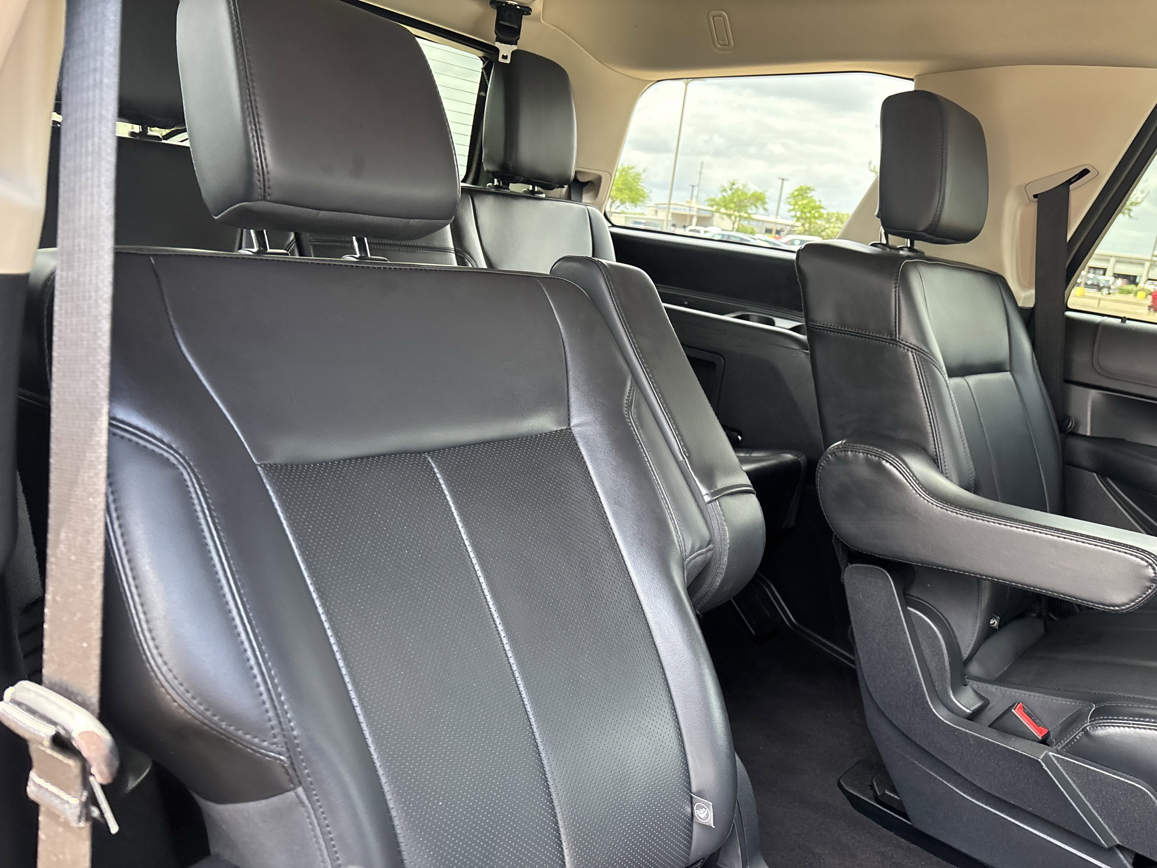 Certified 2023 Ford Expedition XLT RWD image 26