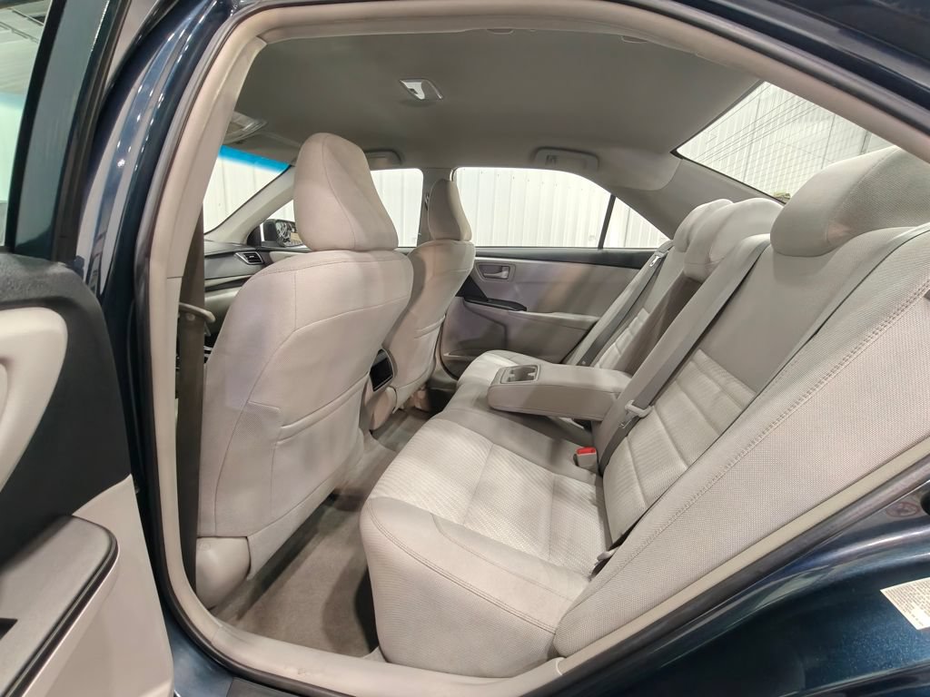Used 2017 Toyota Camry LE FWD image 29