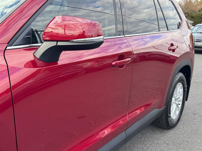 Used 2024 Toyota Grand Highlander XLE image 11