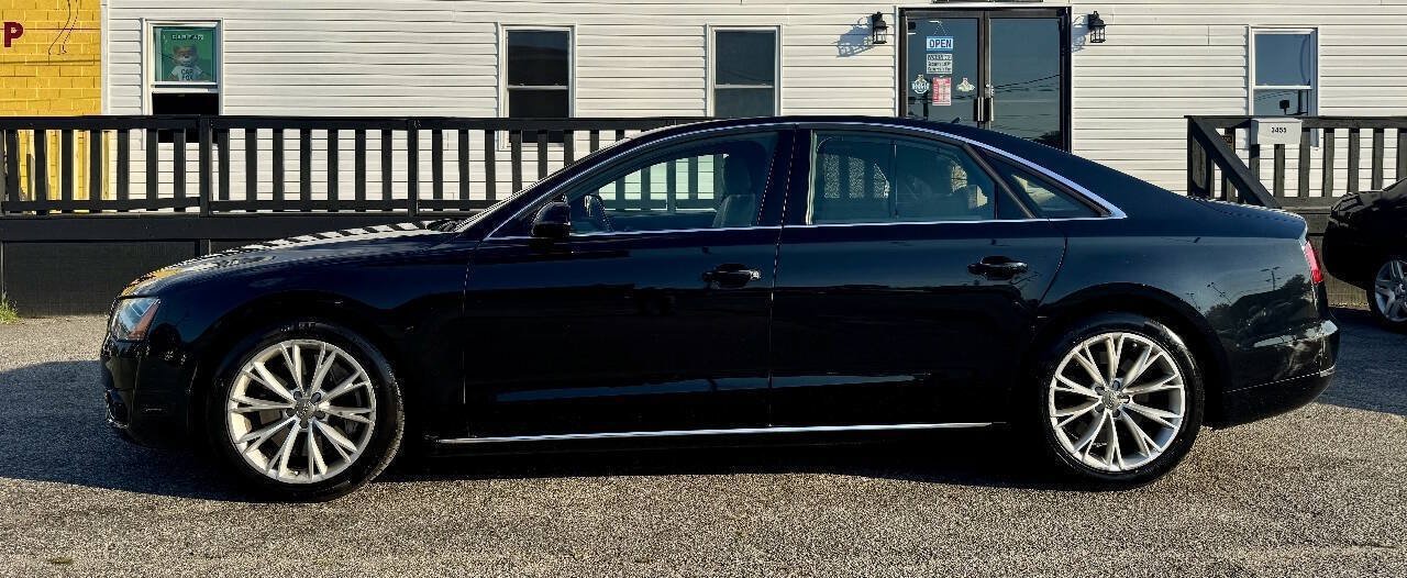 Used 2011 Audi A8 4.2 AWD/4WD image 2