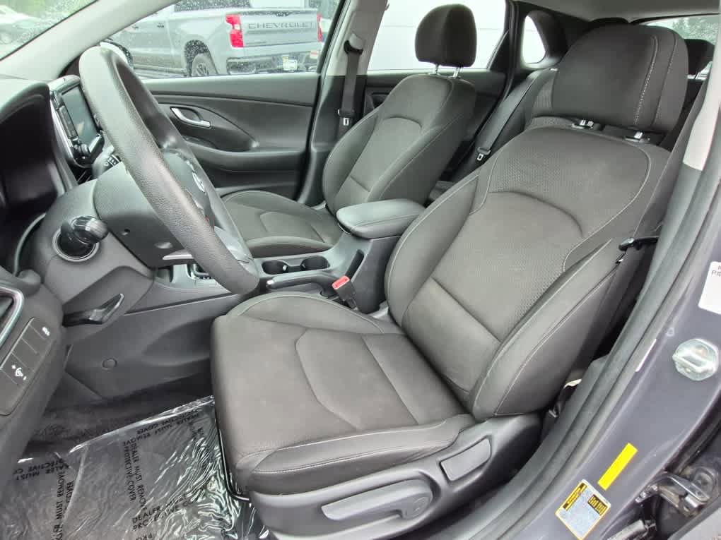 Used 2019 Hyundai Elantra GT FWD image 10