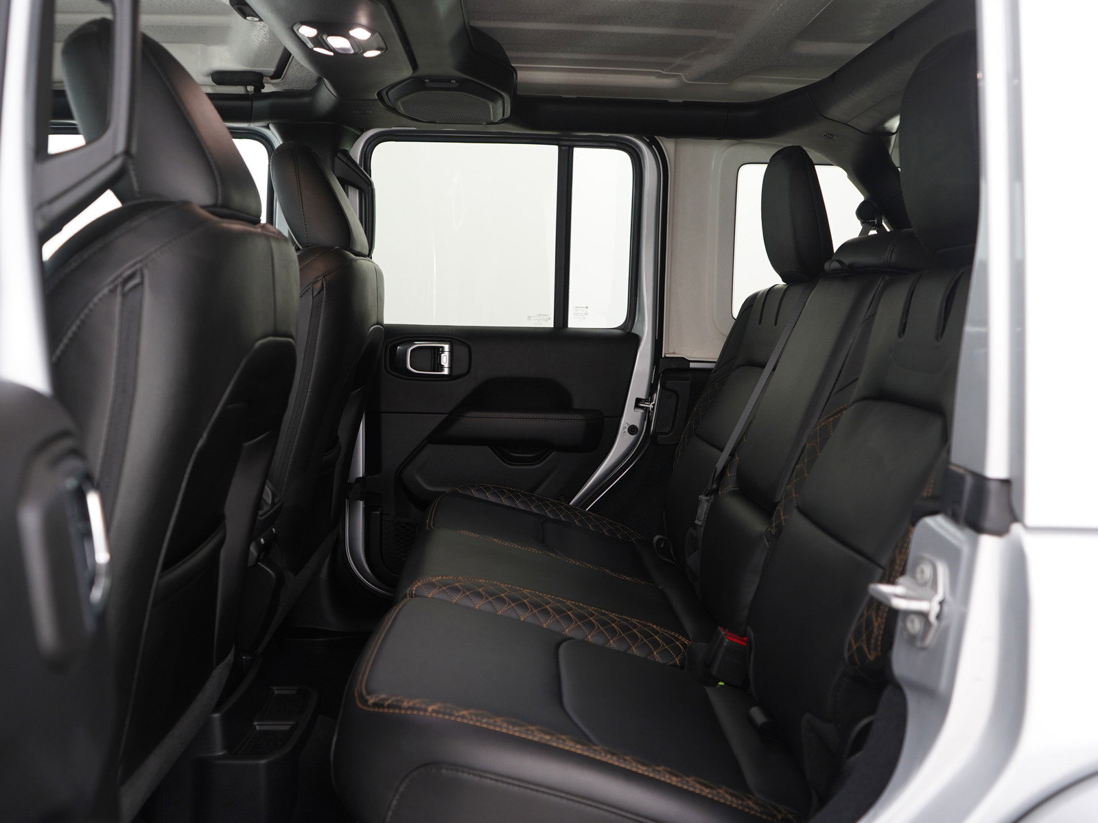 Used 2022 Jeep Wrangler Unlimited Sahara image 18