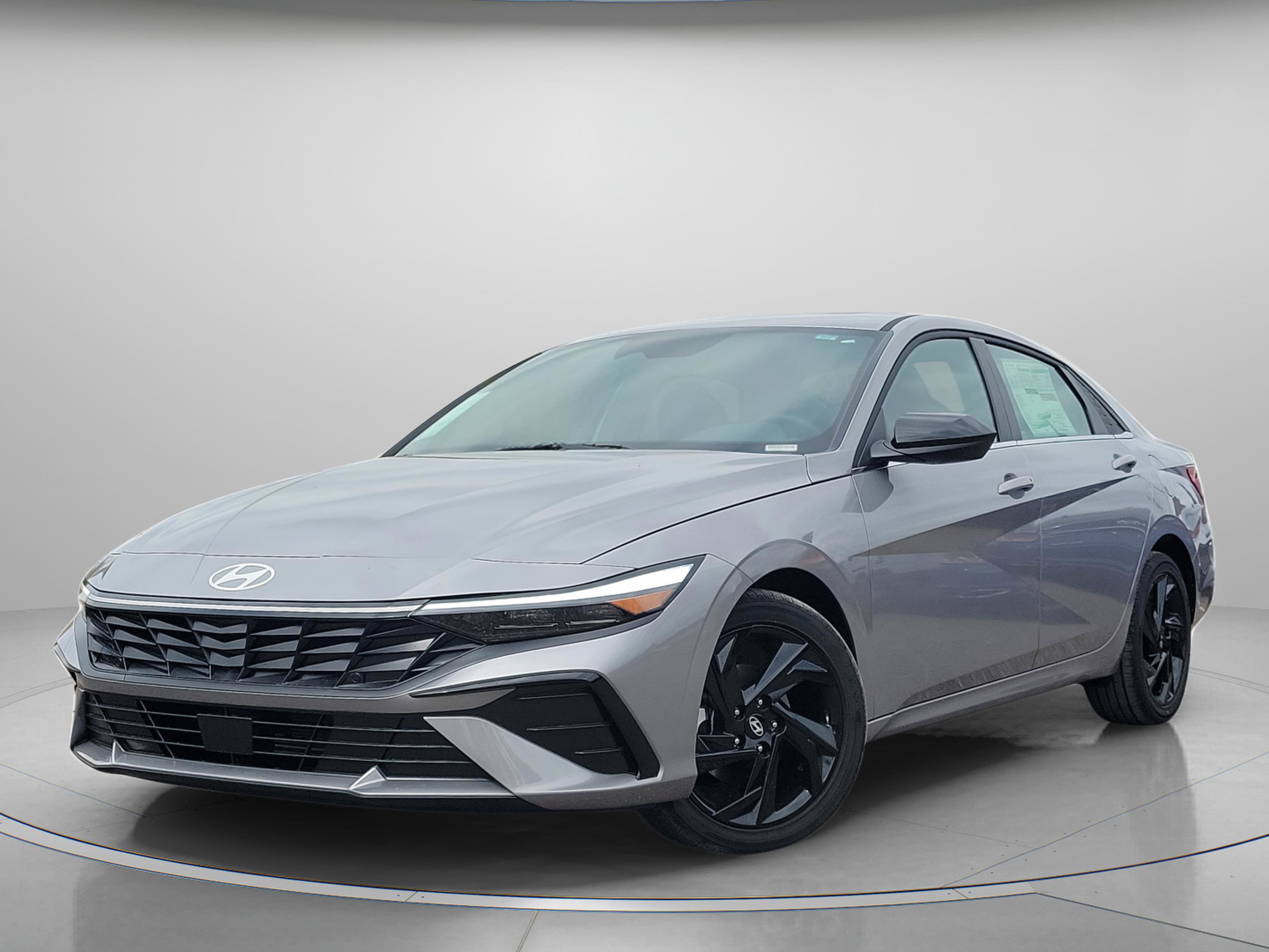 New 2026 Hyundai Elantra SEL Sport image 2